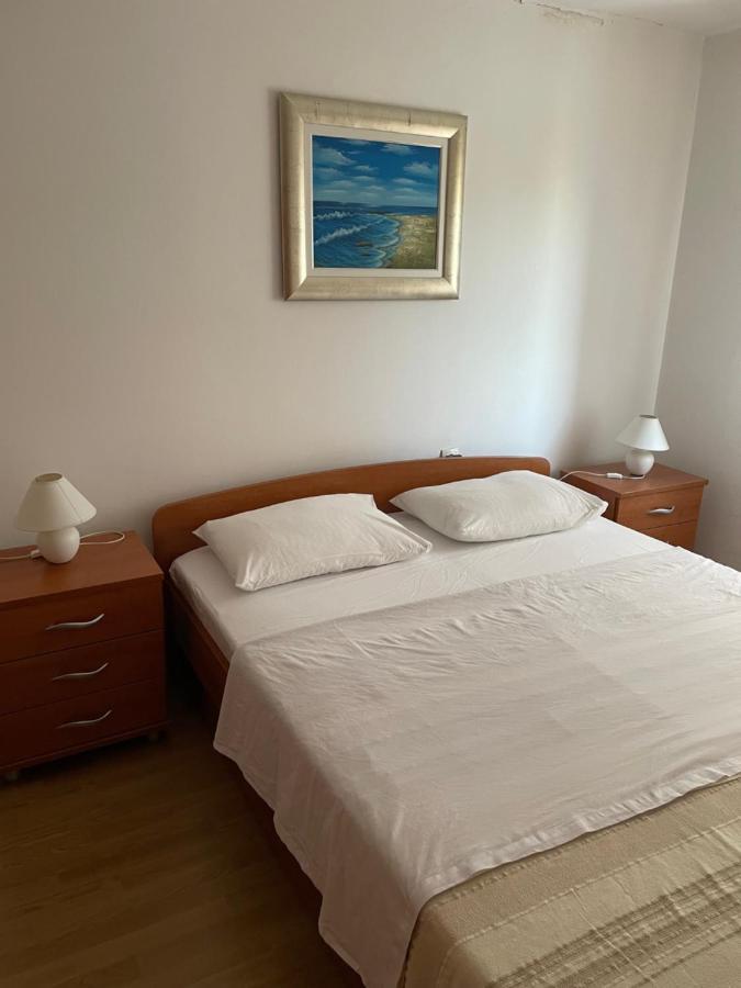 Holiday Home Noeli & Diego Karlobag Buitenkant foto